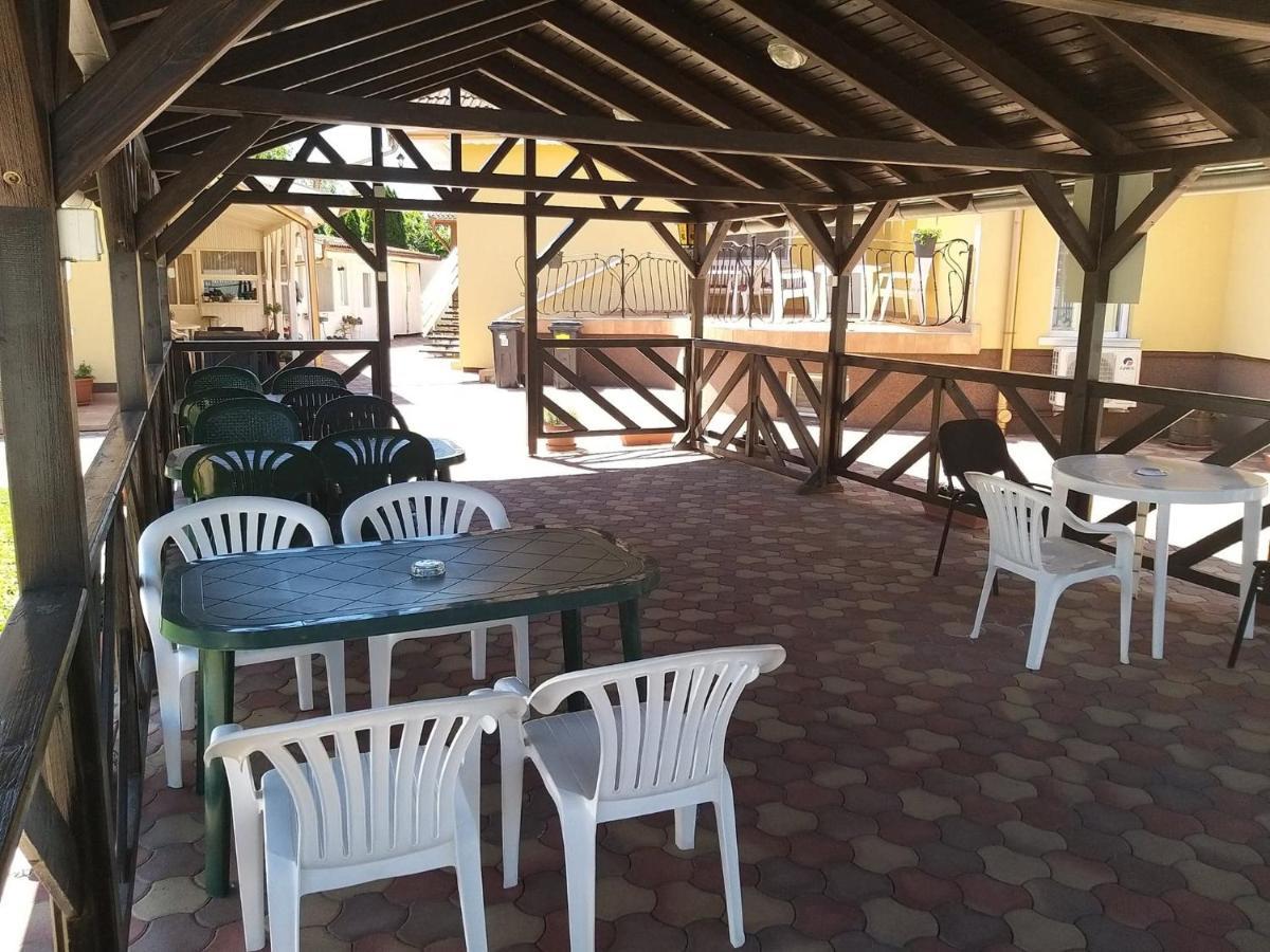 Garden Apartmanhaz 2 Hajduszoboszlo Ngoại thất bức ảnh