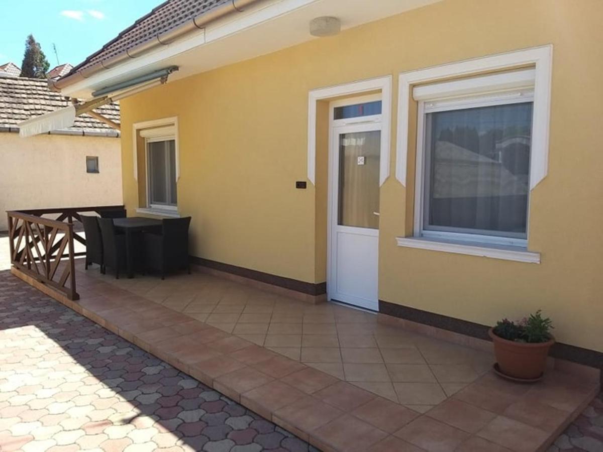 Garden Apartmanhaz 2 Hajduszoboszlo Ngoại thất bức ảnh